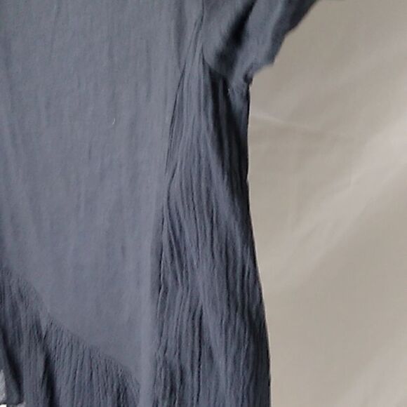 Mod-o-doc Black 3/4 Sleeve Romantic Tunic Size Medium - Picture 5 of 7